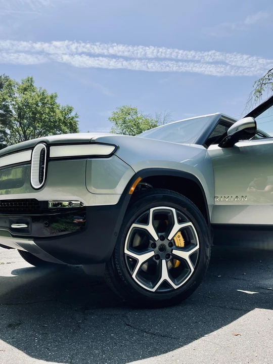 2022 Rivian R1T - Image 11 of 19