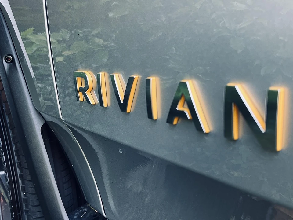 2022 Rivian R1T - Image 13 of 19