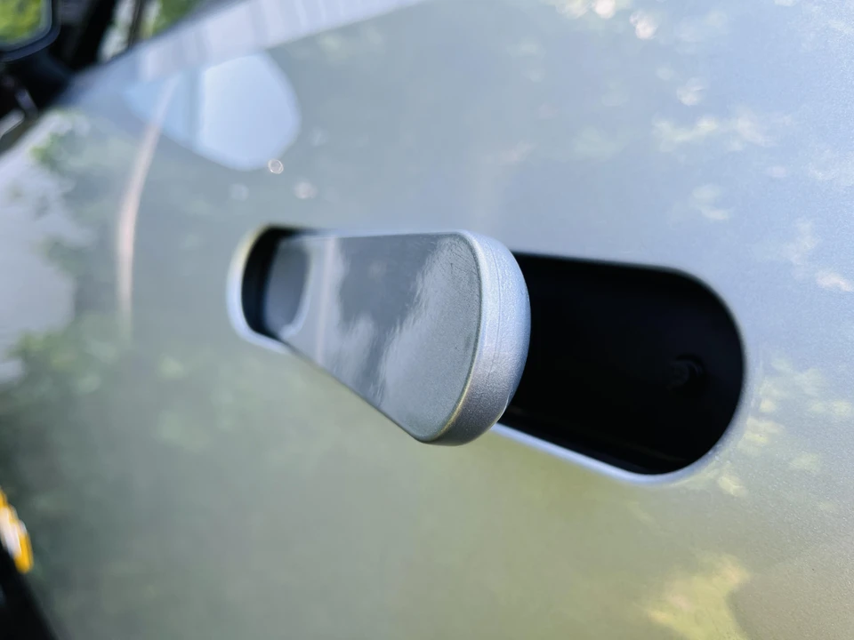 2022 Rivian R1T - Image 14 of 19