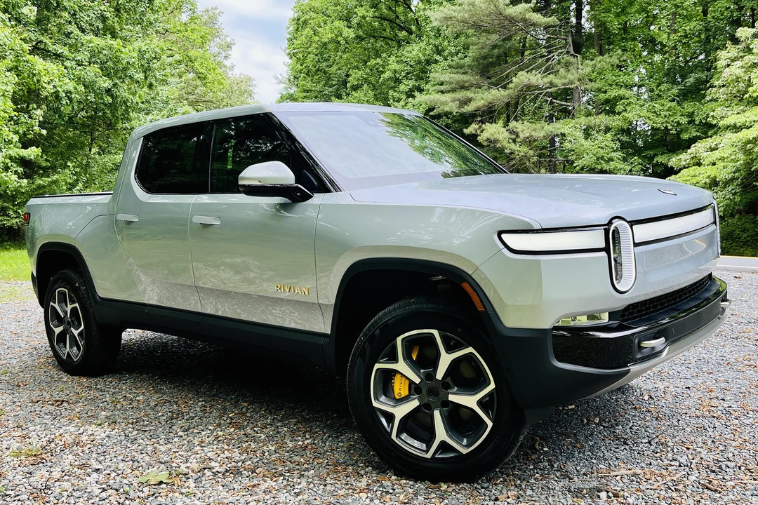 2022 Rivian R1T - Image 9 of 19