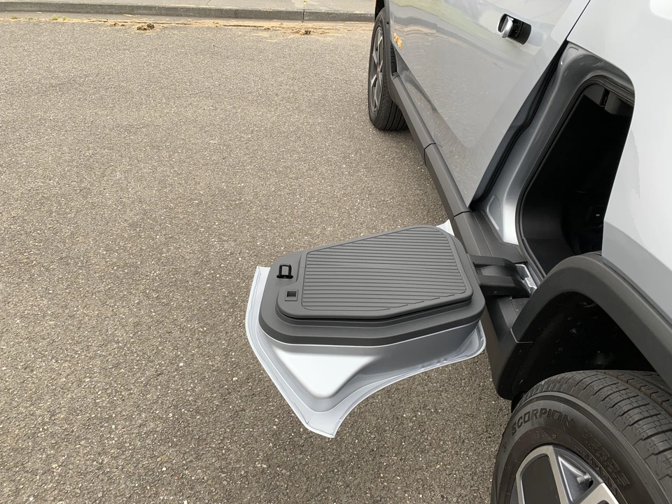 2022 Rivian R1T - Image 29 of 31
