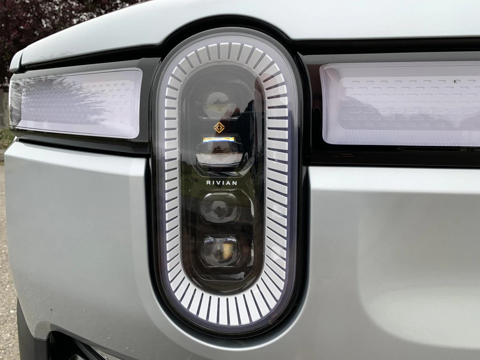 2022 Rivian R1T - Image 24 of 31