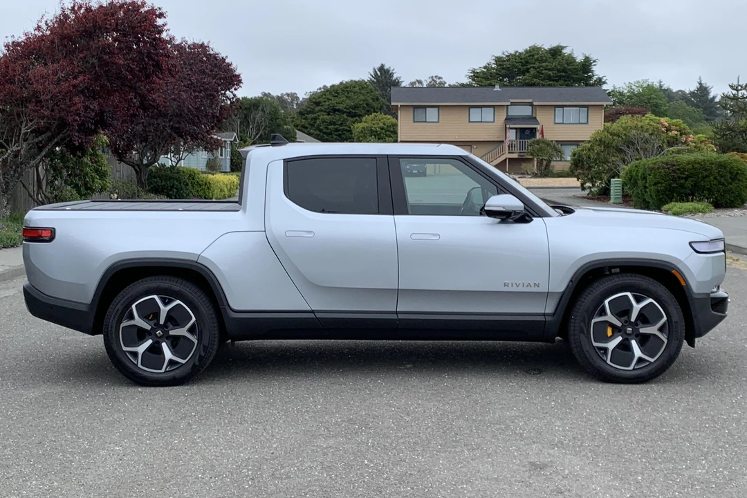 2022 Rivian R1T - Image 3 of 31