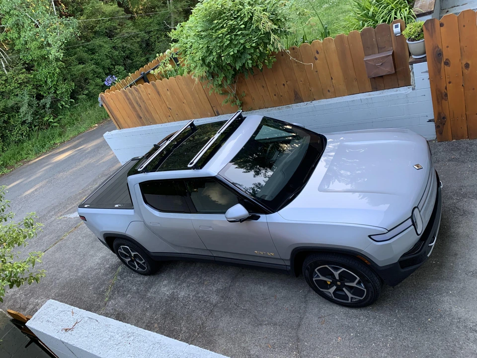 2022 Rivian R1T - Image 19 of 31