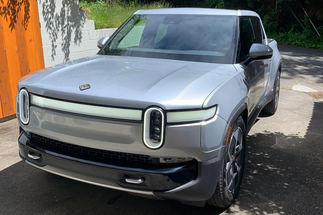 2022 Rivian R1T - Image 7 of 31