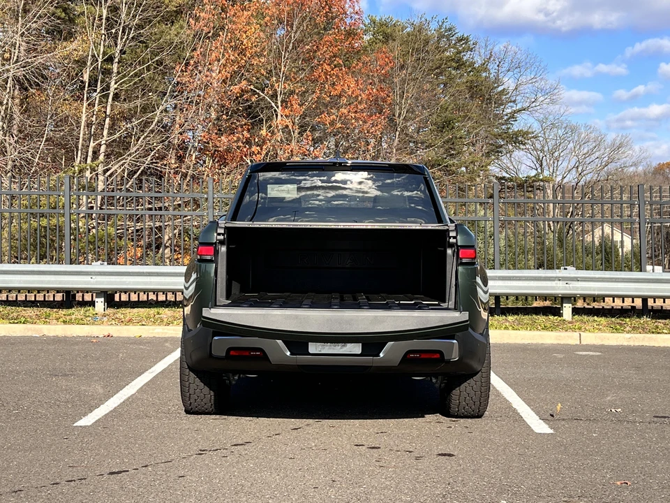 2022 Rivian R1T - Image 17 of 31