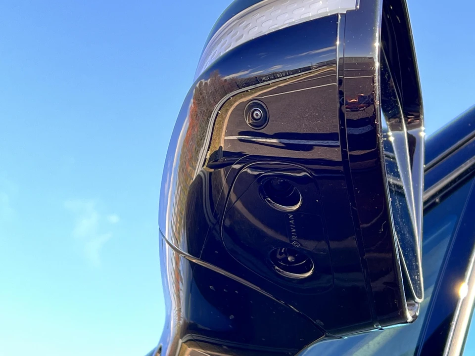 2022 Rivian R1T - Image 27 of 31
