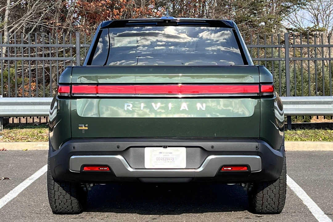 2022 Rivian R1T - Image 5 of 31