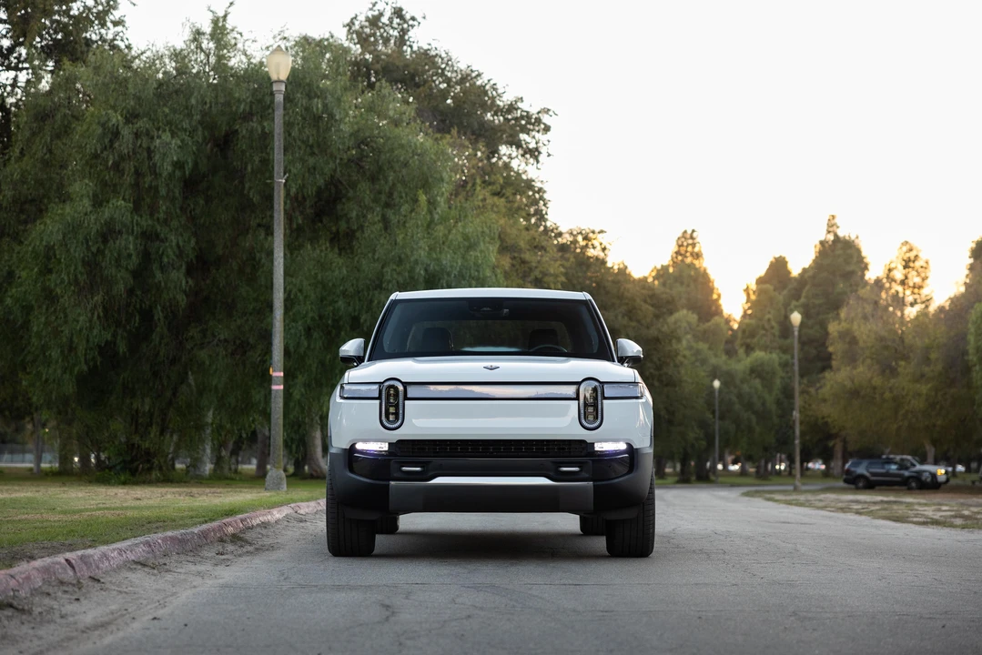 2022 Rivian R1T - Image 6 of 31