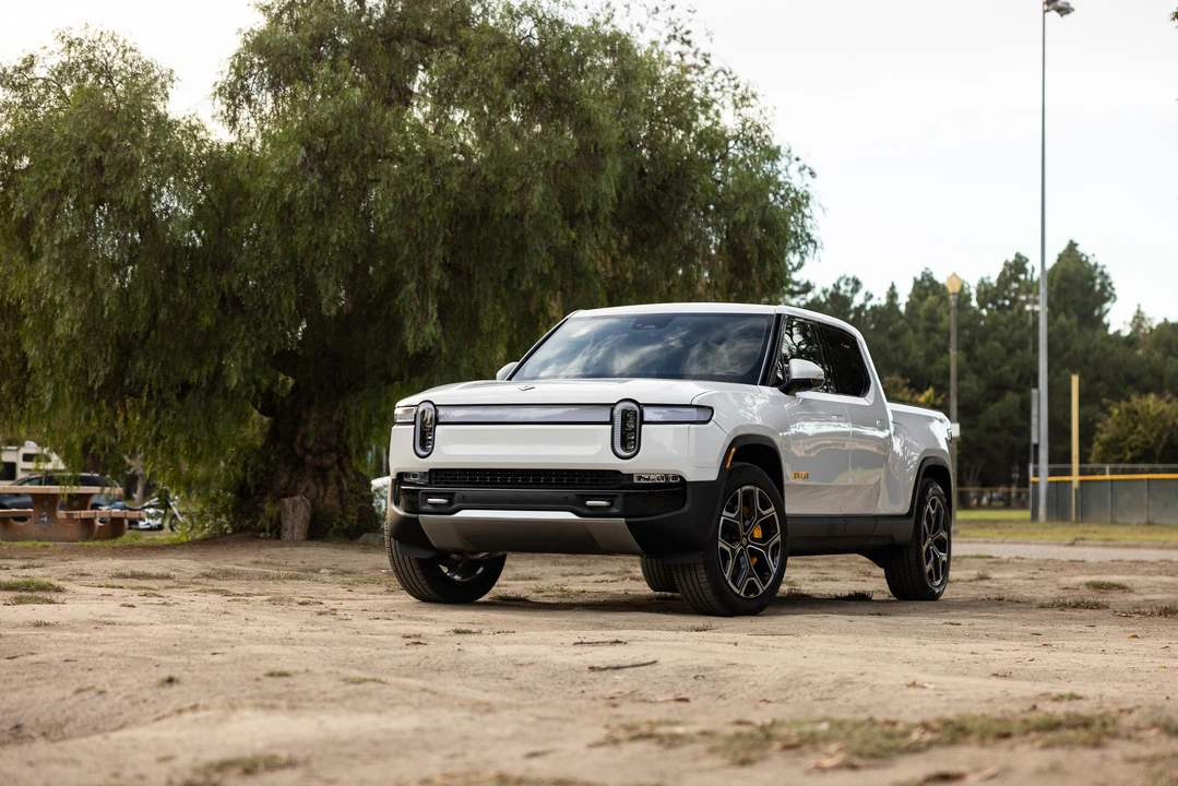 2022 Rivian R1T - Image 18 of 31