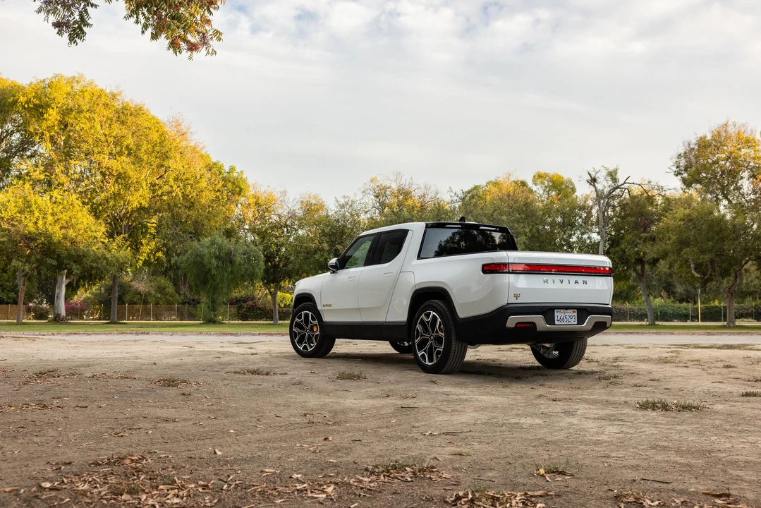 2022 Rivian R1T - Image 22 of 31