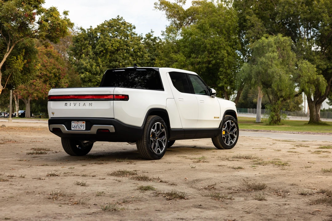 2022 Rivian R1T - Image 24 of 31