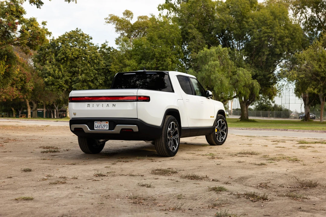 2022 Rivian R1T - Image 23 of 31