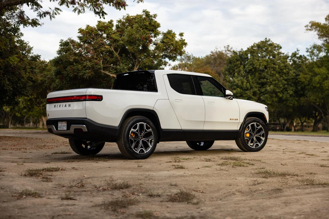 2022 Rivian R1T - Image 26 of 31