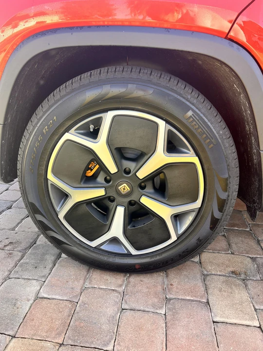 2022 Rivian R1T - Image 29 of 31