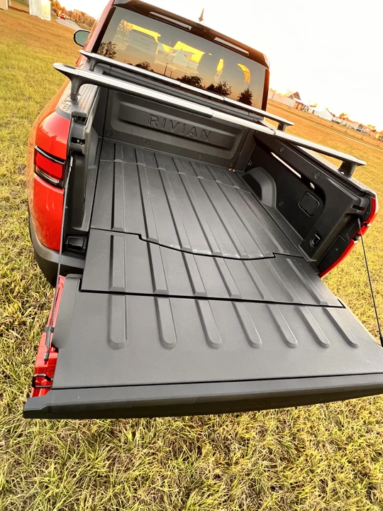 2022 Rivian R1T - Image 22 of 31