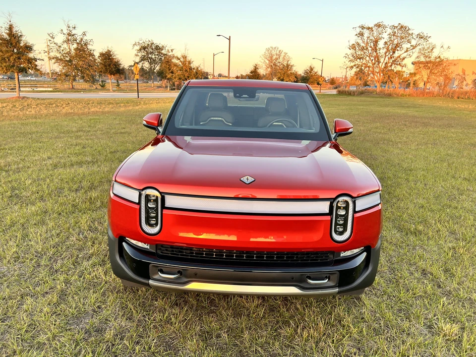 2022 Rivian R1T - Image 7 of 31