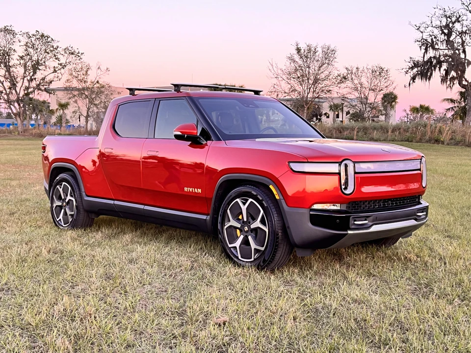 2022 Rivian R1T - Image 19 of 31
