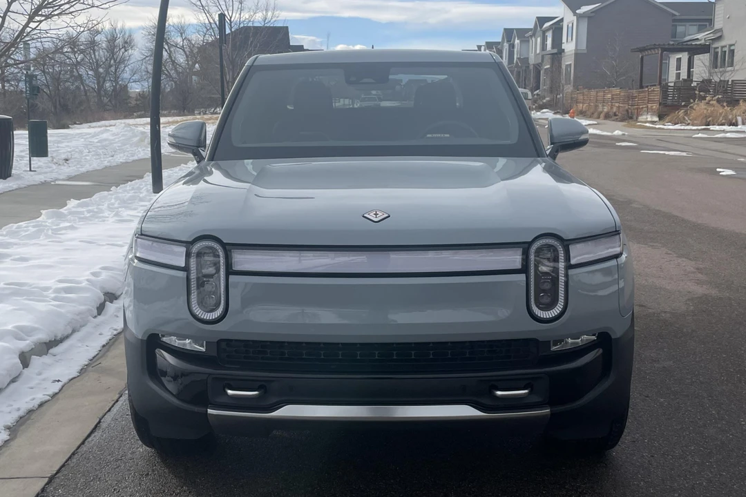 2022 Rivian R1T - Image 2 of 13