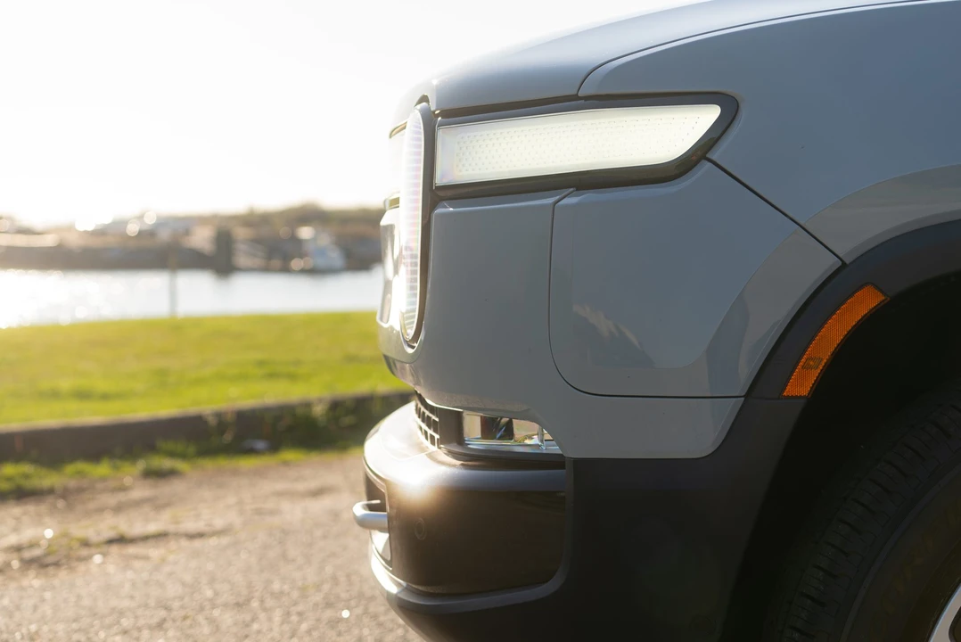 2022 Rivian R1T - Image 30 of 31