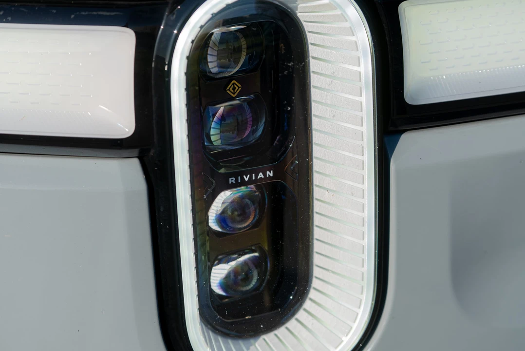 2022 Rivian R1T - Image 20 of 31