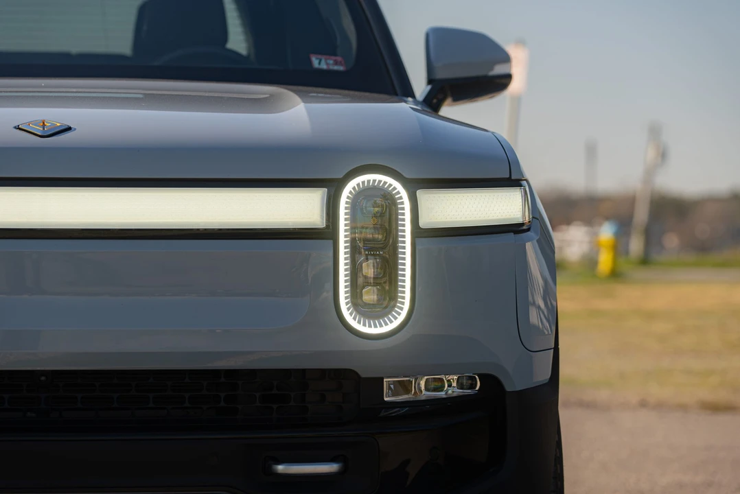 2022 Rivian R1T - Image 24 of 31
