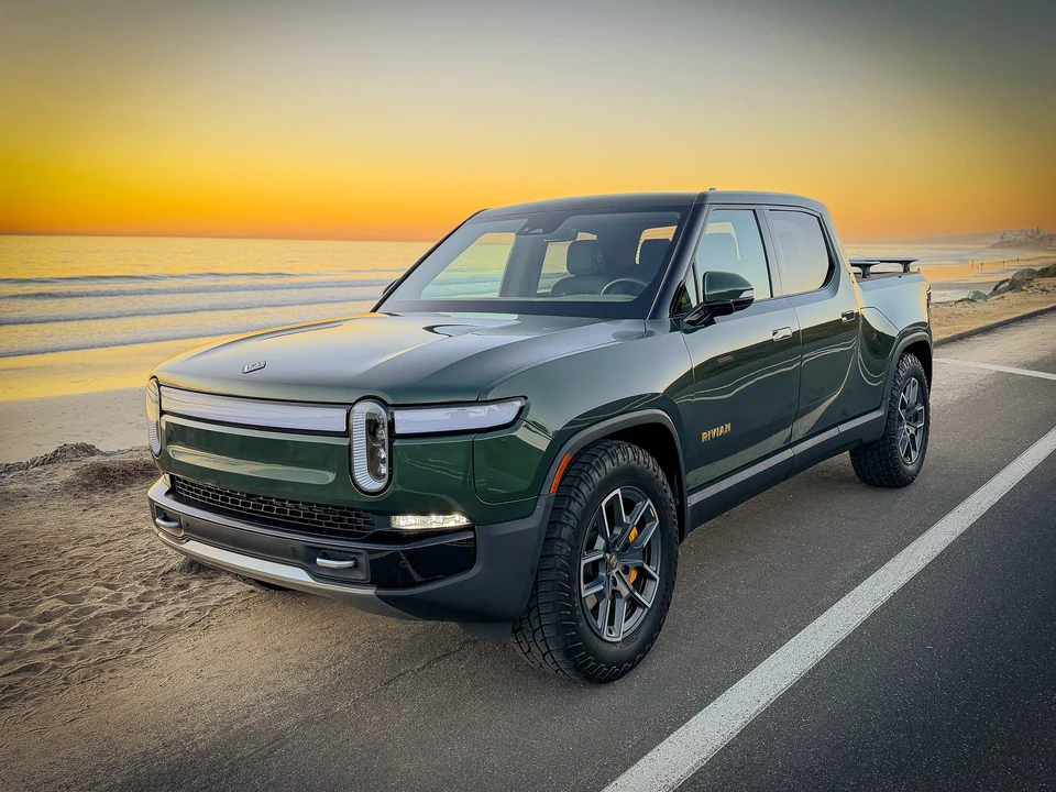 2022 Rivian R1T - Image 3 of 31