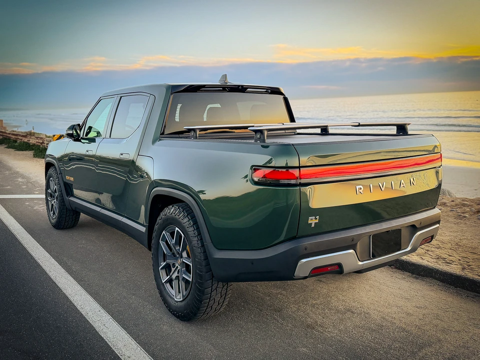 2022 Rivian R1T - Image 13 of 31