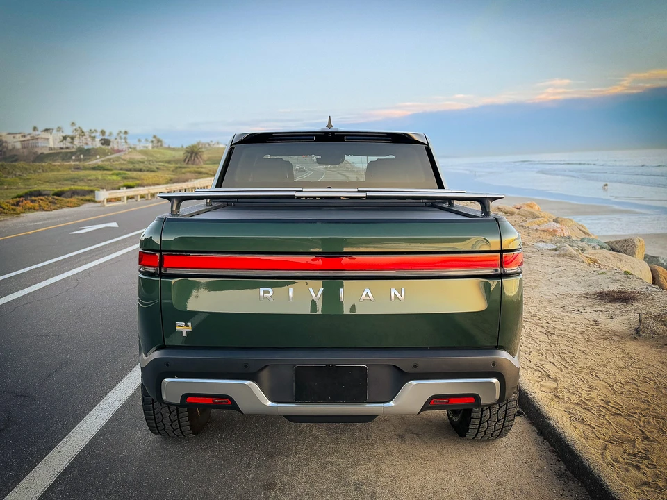 2022 Rivian R1T - Image 19 of 31