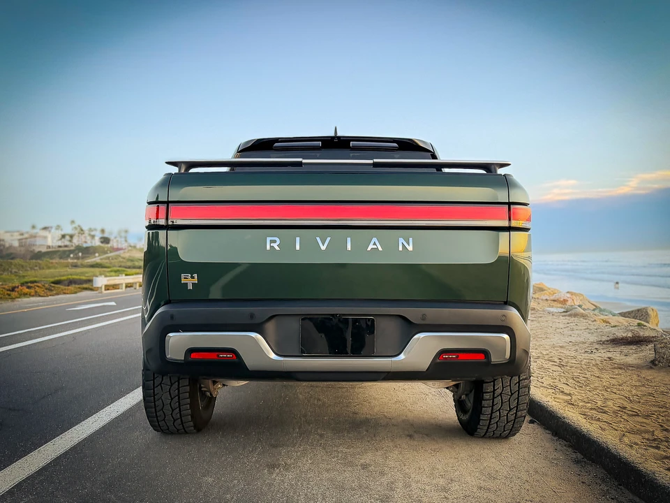 2022 Rivian R1T - Image 20 of 31