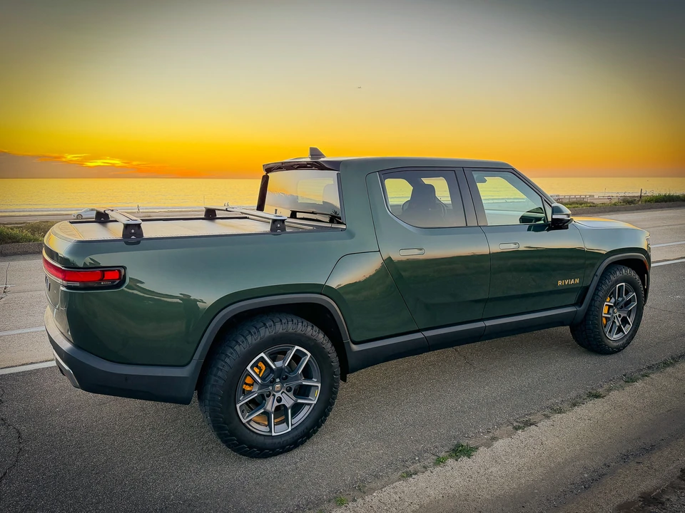 2022 Rivian R1T - Image 25 of 31