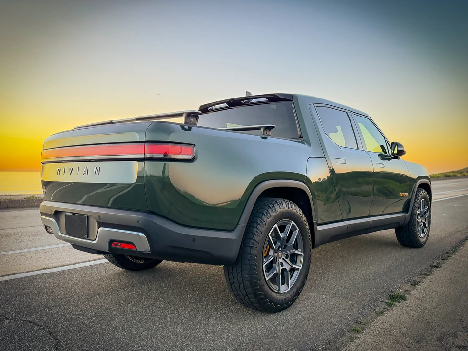 2022 Rivian R1T - Image 23 of 31