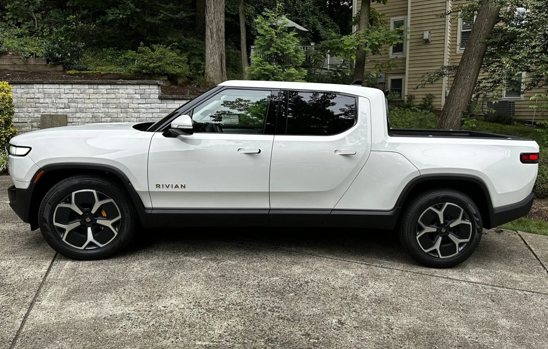 2022 Rivian R1T - Image 3 of 31