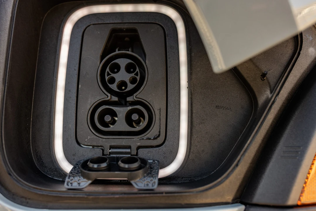 2022 Rivian R1T - Image 20 of 31
