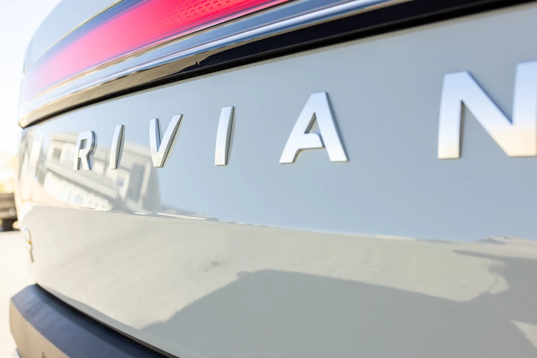2022 Rivian R1T - Image 31 of 31