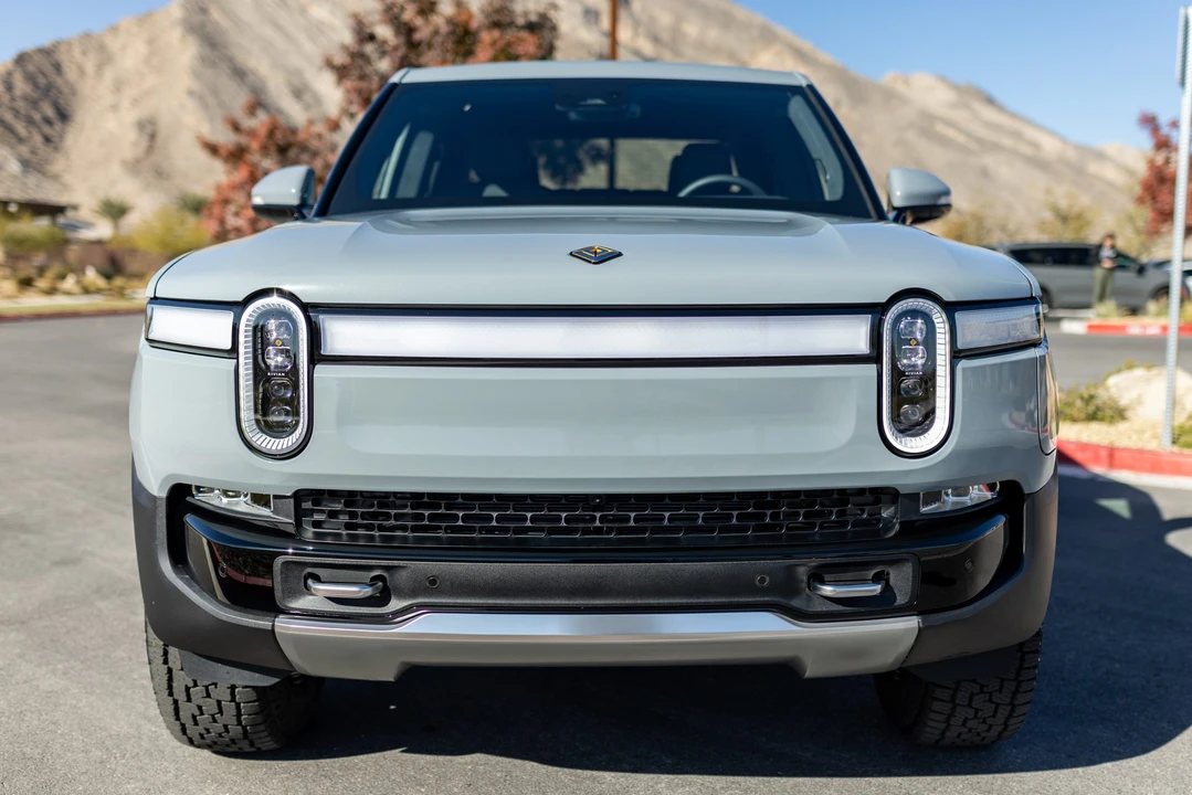 2022 Rivian R1T - Image 9 of 31
