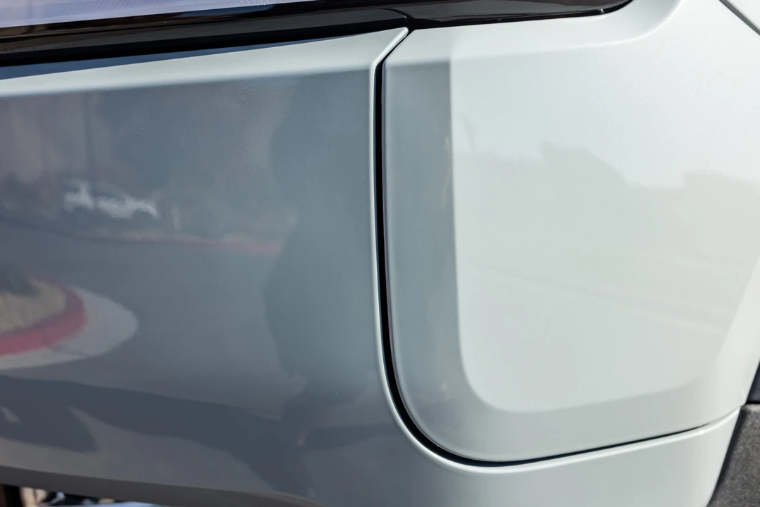 2022 Rivian R1T - Image 17 of 31
