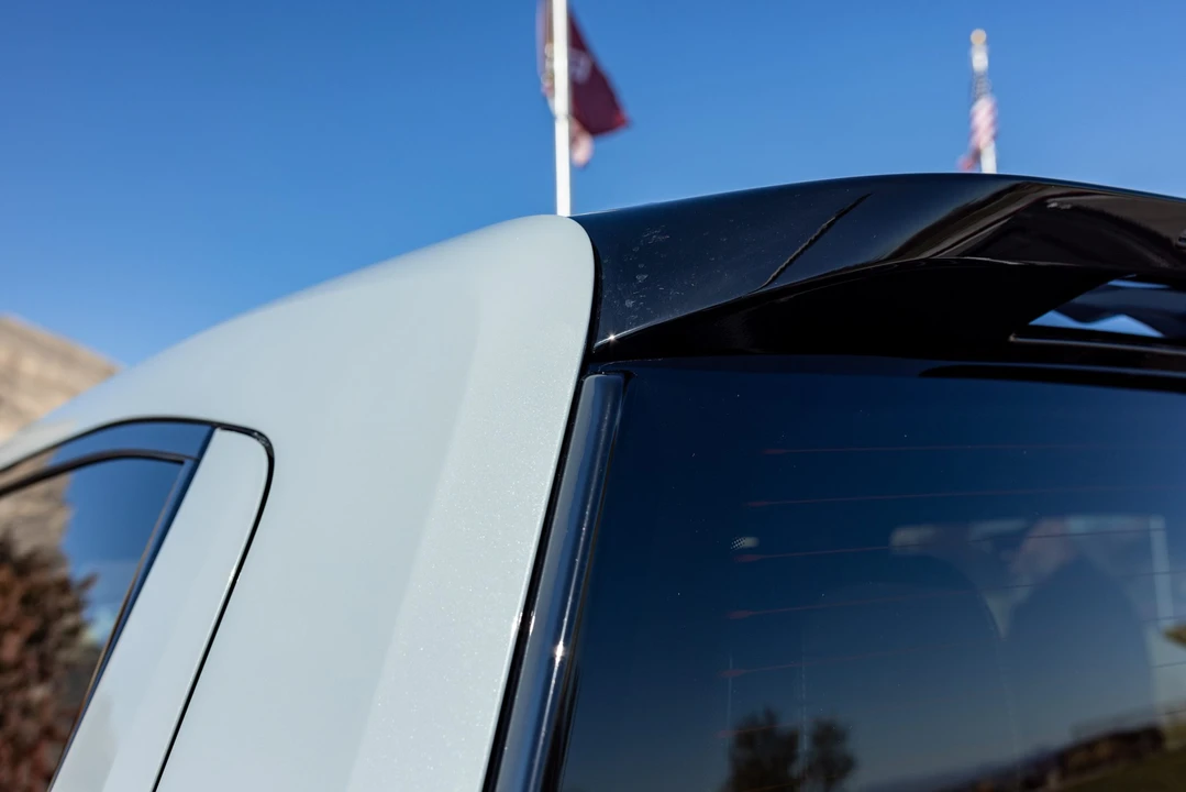 2022 Rivian R1T - Image 24 of 31