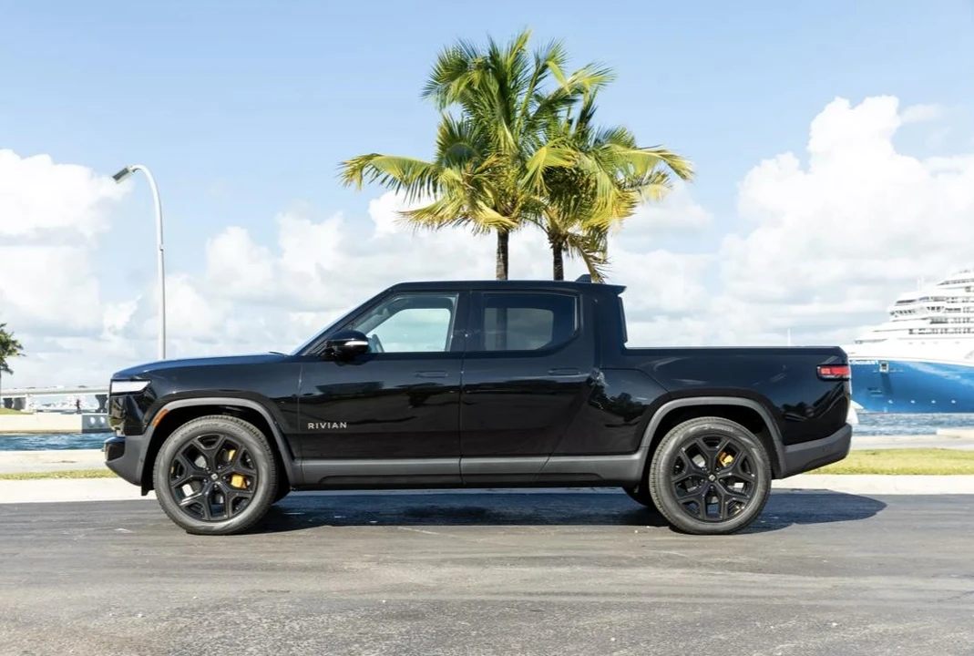 2022 Rivian R1T - Image 6 of 31