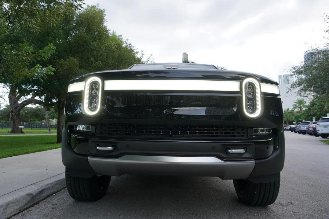 2022 Rivian R1T - Image 26 of 31