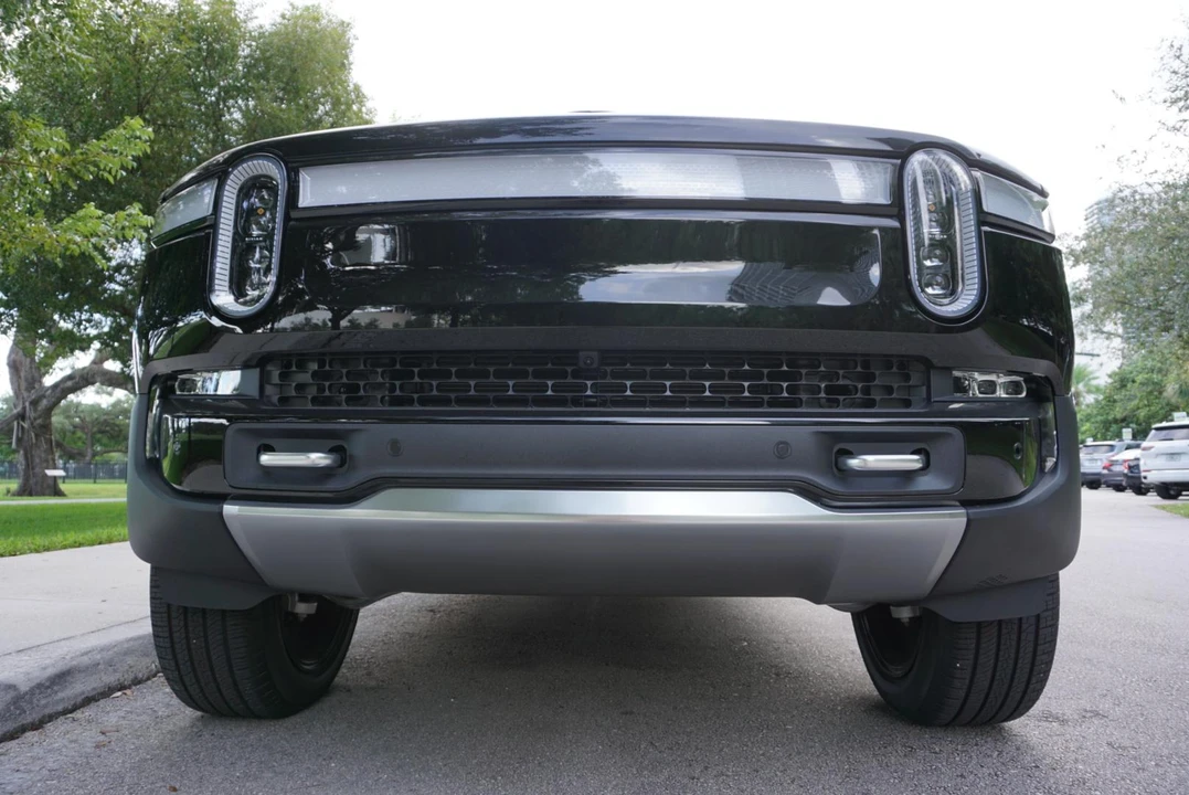2022 Rivian R1T - Image 31 of 31