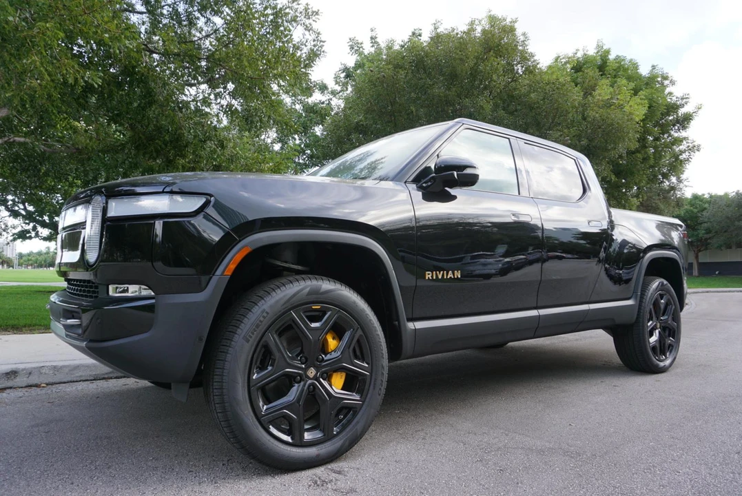 2022 Rivian R1T - Image 13 of 31