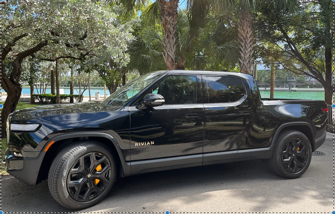 2022 Rivian R1T - Image 16 of 31