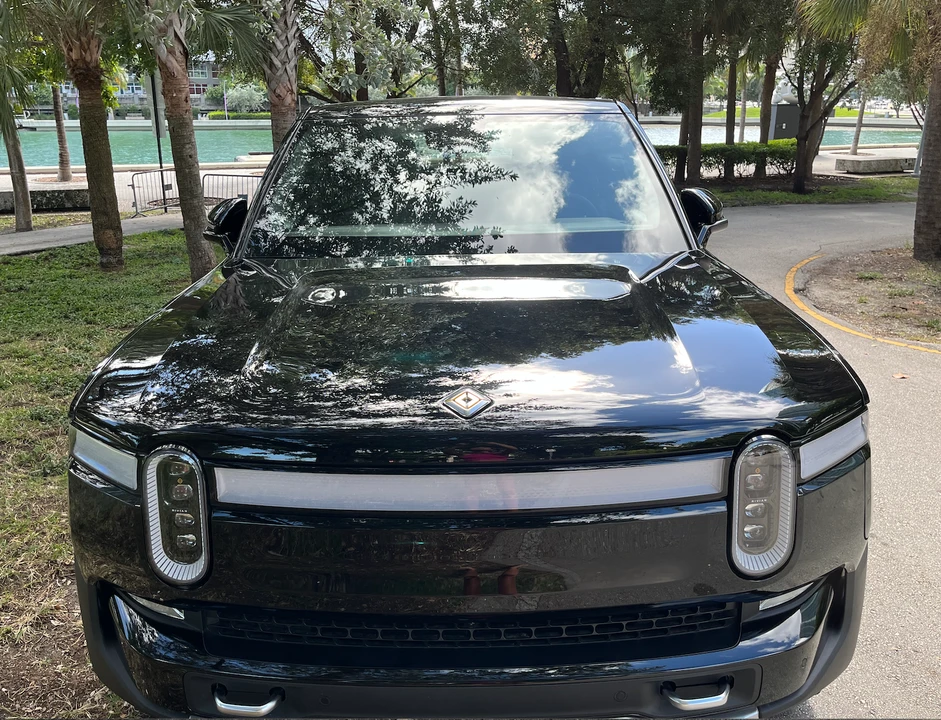2022 Rivian R1T - Image 30 of 31