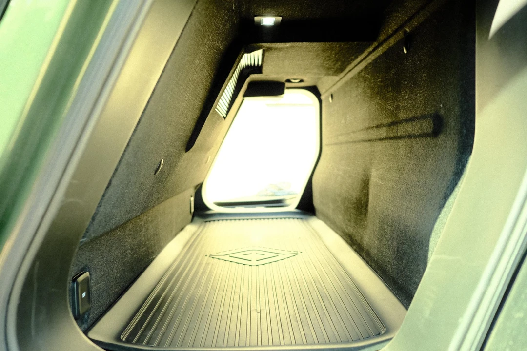 2022 Rivian R1T - Image 26 of 31