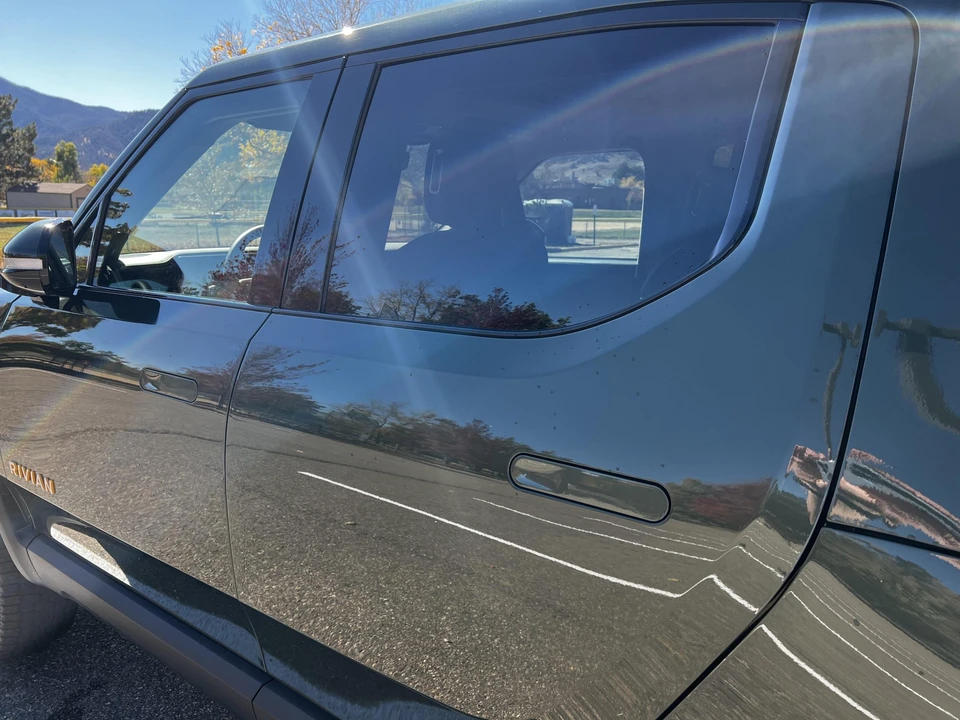 2022 Rivian R1T - Image 21 of 31