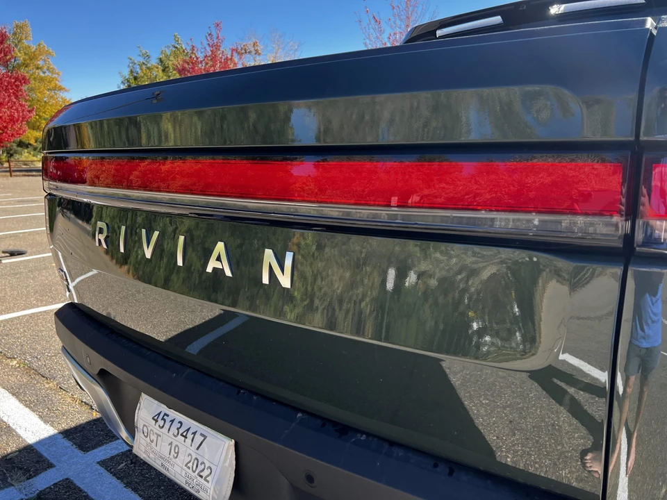 2022 Rivian R1T - Image 29 of 31