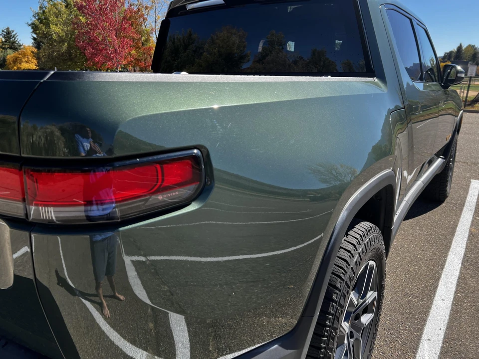 2022 Rivian R1T - Image 30 of 31