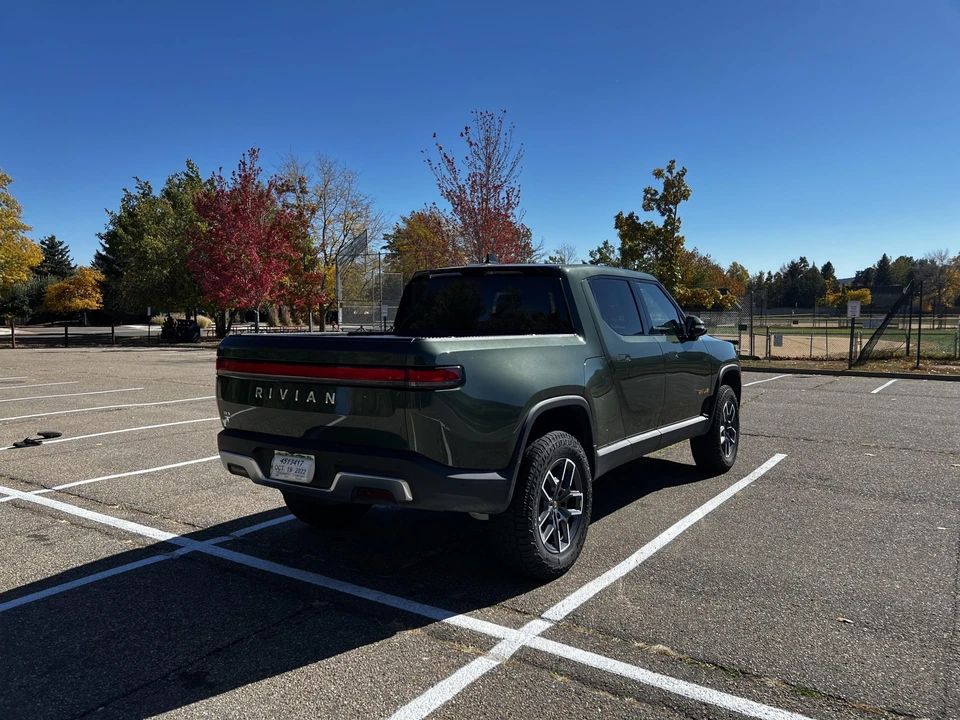 2022 Rivian R1T - Image 9 of 31