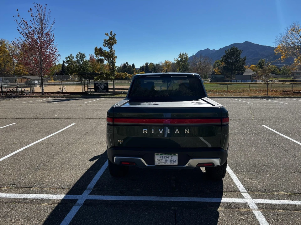 2022 Rivian R1T - Image 11 of 31